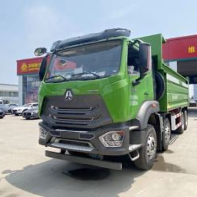 खरीदें प्रयुक्त Sinotruk HOWO NX 8x4 डंप ट्रक 50 टन टारपौलीन और 400L ईंधन टैंक के साथ online manufacture
