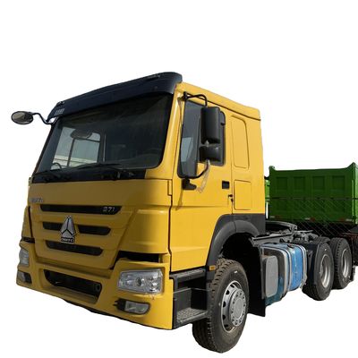 अच्छी कीमत Howo T7 Sinotruk ट्रैक्टर ट्रक 6x4 बाएं/दाएं हाथ की ड्राइविंग यूरो 2 10 टायर ऑनलाइन